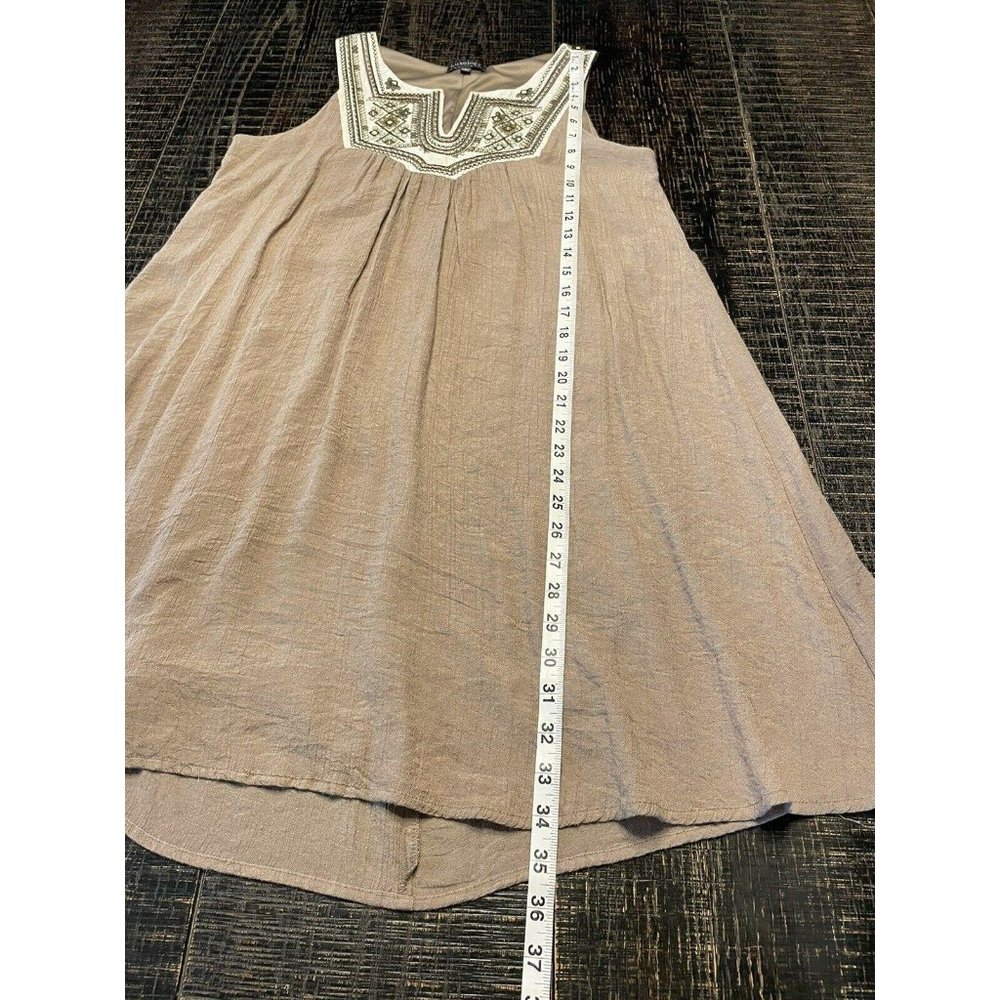 LUXOLOGY Sleeveless Shift Dress Size 8 Beige - Picture 10 of 12